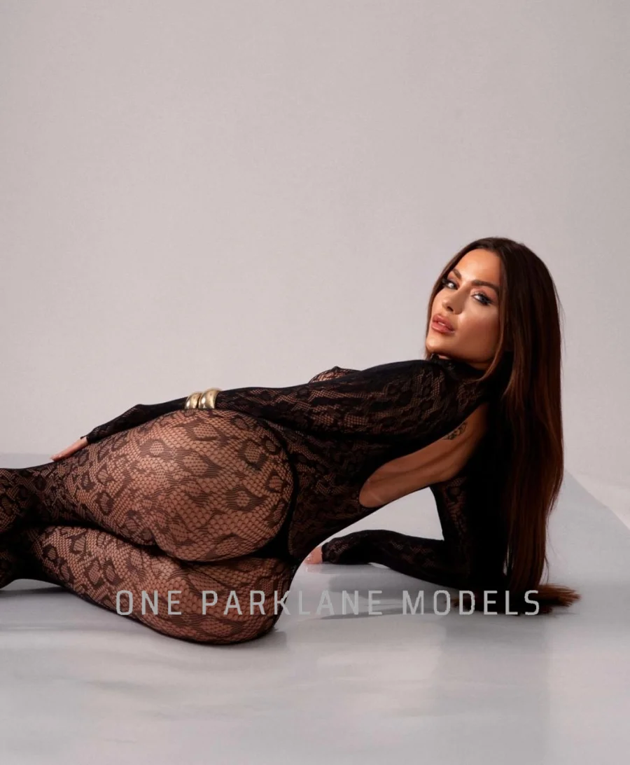 Image #5 of Andresa