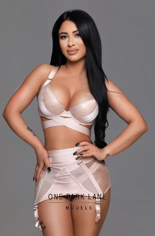 Image #3 of Amira