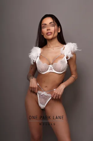 Image #6 of Andresa